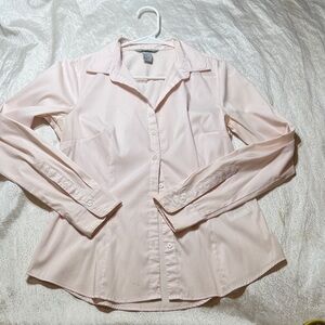 H&M Light Pink Women's Button-Up Shirt size 8